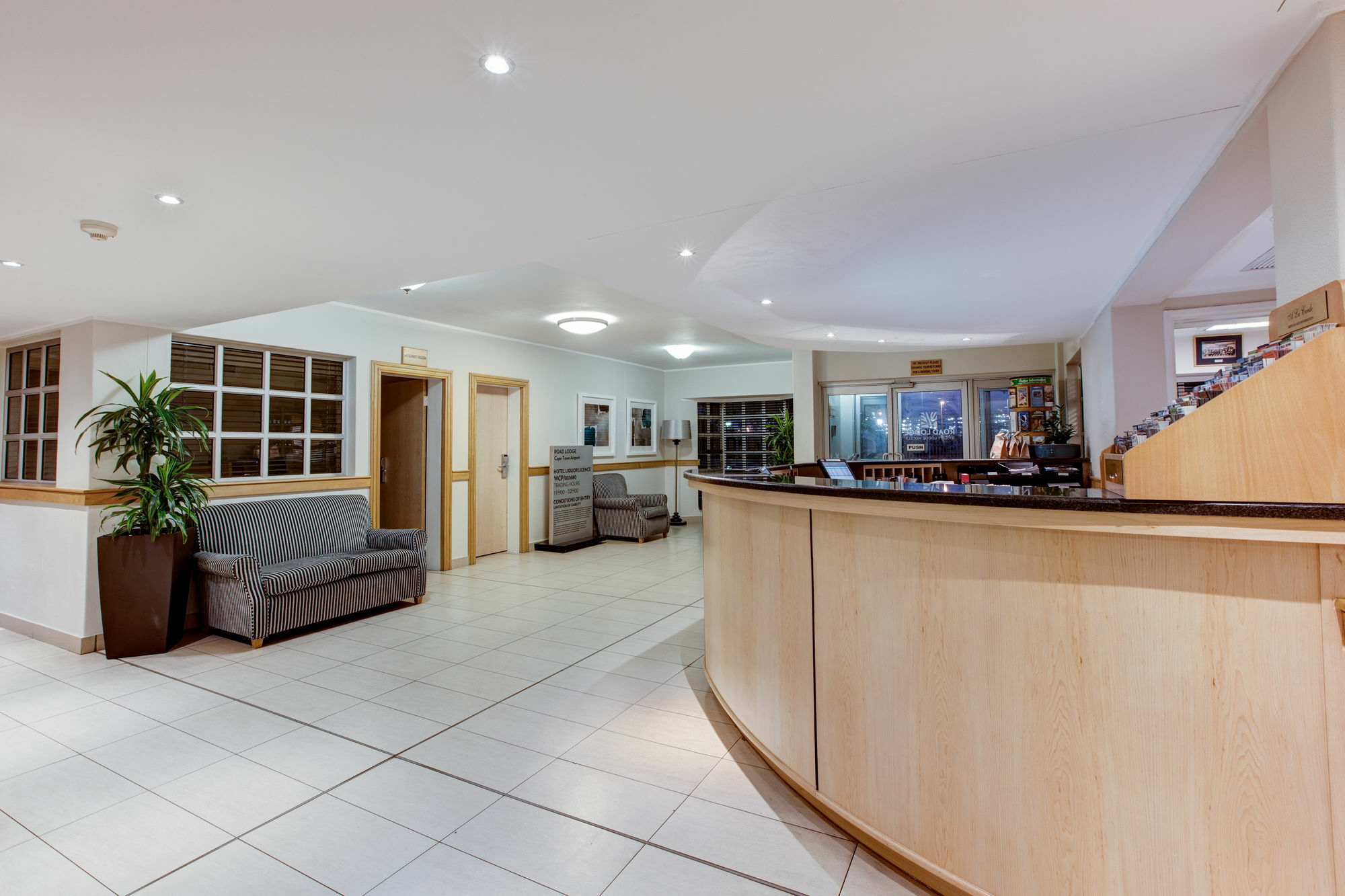 Road Lodge Cape Town International Airport Екстериор снимка